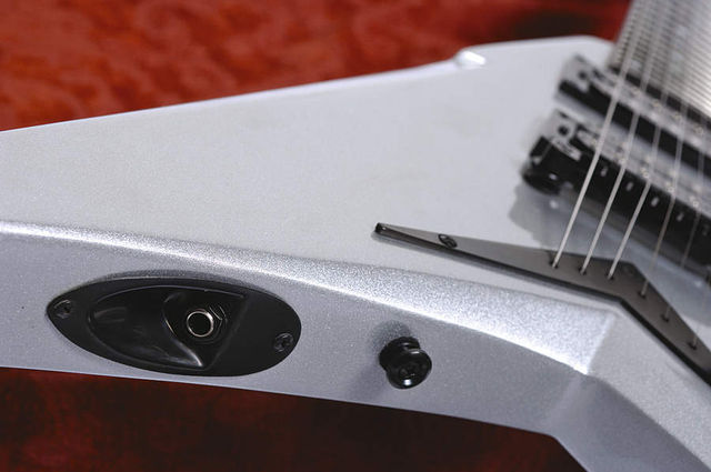 Dean Dave Mustaine Vehement The Vehement is made to Mustaine's specifications.